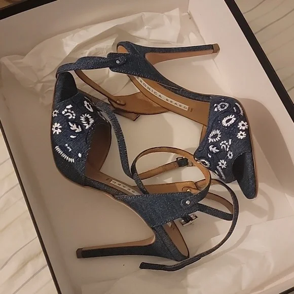 Veronica Beard chambray Denim White Floral Embroidered Sandals Heels Strappy - Picture 5 of 9